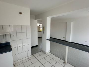ALQUILER  DEPARTAMENTO EN LA AV. LA MERCED SURCO