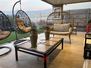 Casa en Venta en Av. Chamisero/ Jumbo