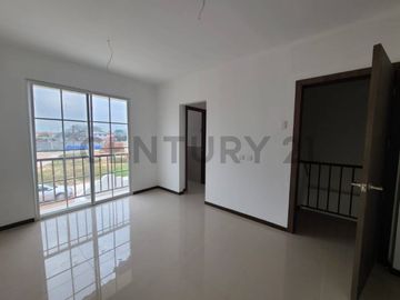 Increíble Oportunidad Urb.Terranostra Casa Esquinera de estreno al costo E.Men