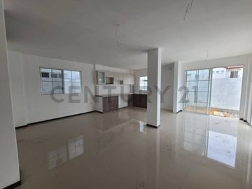 Increíble Oportunidad Urb.Terranostra Casa Esquinera de estreno al costo E.Men