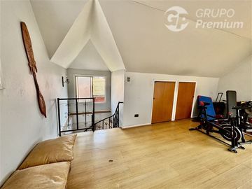 Casa en Venta en reina Victoria con Monseñor Edwards