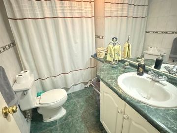 Casa en Venta en reina Victoria con Monseñor Edwards