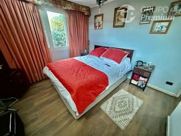 Casa en Venta en reina Victoria con Monseñor Edwards
