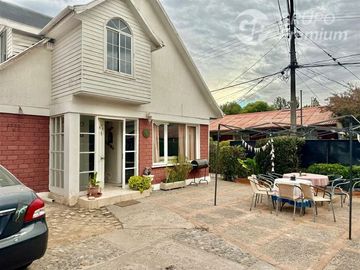 Casa en Venta en reina Victoria con Monseñor Edwards