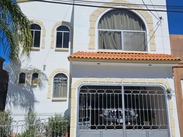 OPORTUNIDAD, CASA EN VENTA EN MISIÓN DE SANTA FE, AGS. EXCELENTE UBICACIÓN