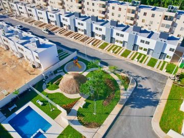 Venta de Casa en Privada con alberca