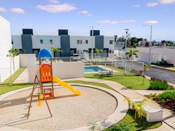 Venta de Casa en Privada con alberca