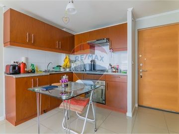 Moderno Departamento en Santiago: Confort Urbano