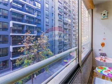 Moderno Departamento en Santiago: Confort Urbano