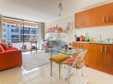 Moderno Departamento en Santiago: Confort Urbano