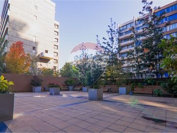 Moderno Departamento en Santiago: Confort Urbano