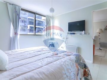 Moderno Departamento en Santiago: Confort Urbano