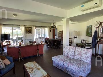 Casa en venta en Quintas del Sol | 5 Dormitorios