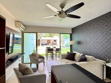 🏡 Residencia sobre Avenida Principal en Montebello – Amplios Espacios