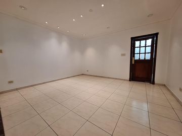Casa en  venta de 5 dormitorios en Urb. Tennis Club, Samborondón