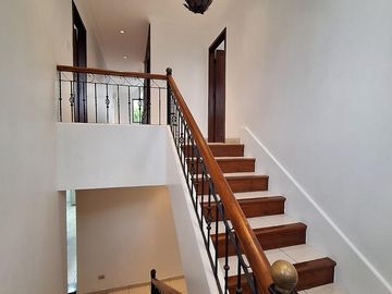 Casa en  venta de 5 dormitorios en Urb. Tennis Club, Samborondón