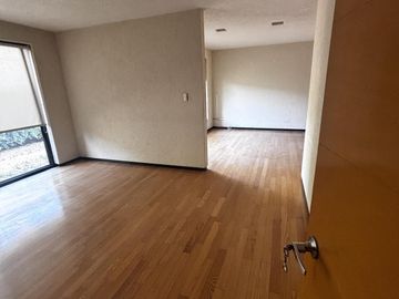 Casa en  Venta Calzada Farol Fraccionamiento Santa Cruz Guadalpue