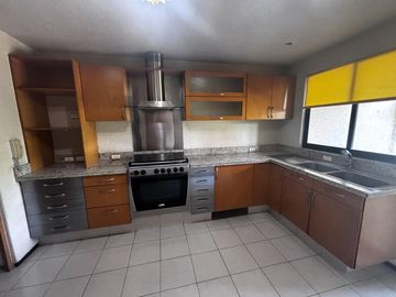 Casa en  Venta Calzada Farol Fraccionamiento Santa Cruz Guadalpue