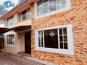 Casa de Venta 3D en Conjunto Sector. La Espe