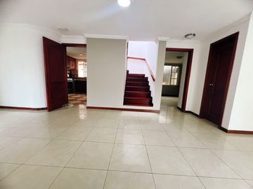 Casa de Venta 3D en Conjunto Sector. La Espe