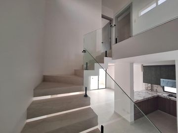 Casa en venta de 3 dormitorios, Urb. San Antonio ,Vía Samborondón RRR