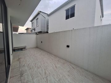 Casa en venta de 3 dormitorios, Urb. San Antonio ,Vía Samborondón RRR