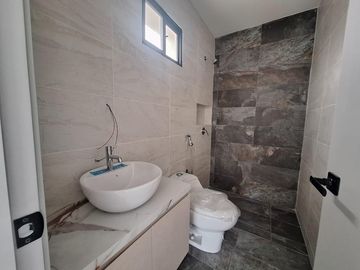 Casa en venta de 3 dormitorios, Urb. San Antonio ,Vía Samborondón RRR