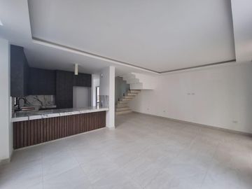 Casa en venta de 3 dormitorios, Urb. San Antonio ,Vía Samborondón RRR