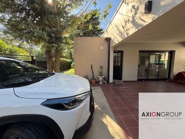 Casa en venta de 2 dormitorios c/ cochera en Villa Elisa