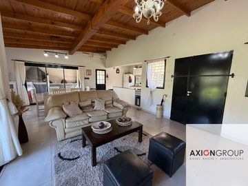 Casa en venta de 2 dormitorios c/ cochera en Villa Elisa
