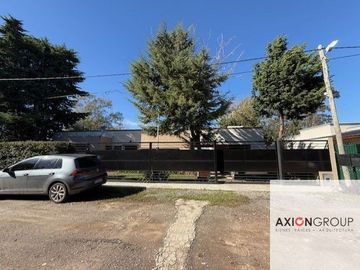 Casa en venta de 2 dormitorios c/ cochera en Villa Elisa