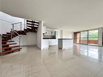 Vendo duplex en Sabaneta