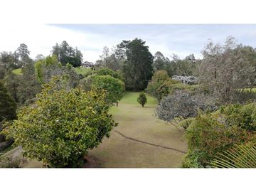 Venta de Hermosa Casa en El Retiro Con Vista a la Represa