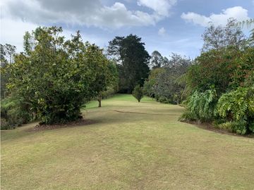 Venta de Hermosa Casa en El Retiro Con Vista a la Represa