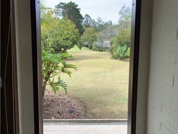 Venta de Hermosa Casa en El Retiro Con Vista a la Represa