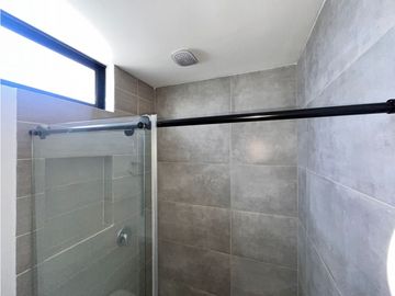 HERMOSA CASA ESQUINERA EN CONDOMINIO - ALFAGUARA JAMUND