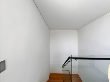 HERMOSA CASA ESQUINERA EN CONDOMINIO - ALFAGUARA JAMUND