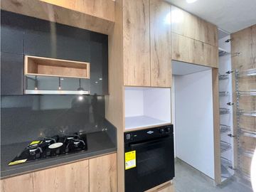 HERMOSA CASA ESQUINERA EN CONDOMINIO - ALFAGUARA JAMUND