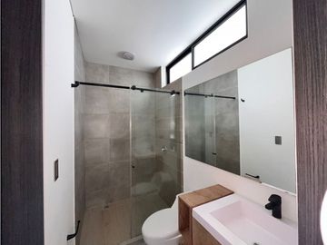HERMOSA CASA ESQUINERA EN CONDOMINIO - ALFAGUARA JAMUND