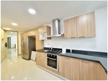 VENDO APARTAMENTO 3 ALCOBAS EDIFICIO MAR DE CRISTAL CASTILLOGRANDE