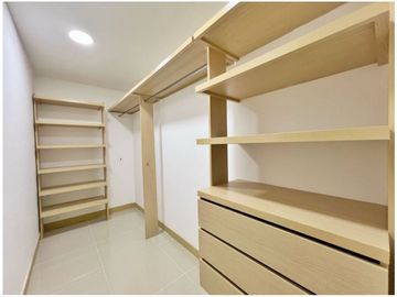 VENDO APARTAMENTO 3 ALCOBAS EDIFICIO MAR DE CRISTAL CASTILLOGRANDE