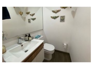 Venta apartamento hermoso apartamento con amplios espacios Loma de la
