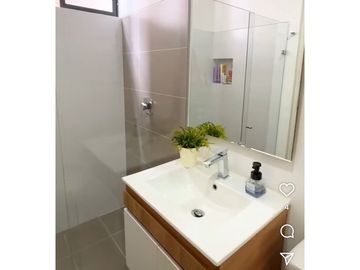 Venta apartamento hermoso apartamento con amplios espacios Loma de la