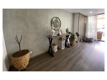 Venta apartamento hermoso apartamento con amplios espacios Loma de la
