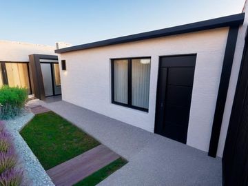 CASA EN CONTRUCCIÓN EN VENTA - entrega AGOSTO 2025