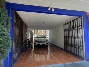 CASA EN VENTA EN TORIELLO GUERRA TOTALMENTE REMODELADA.