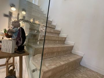 CASA EN VENTA EN TORIELLO GUERRA TOTALMENTE REMODELADA.