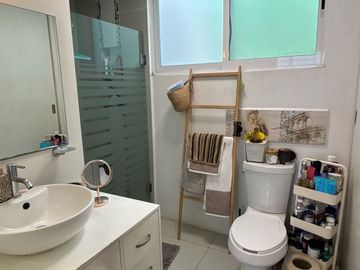CASA EN VENTA EN TORIELLO GUERRA TOTALMENTE REMODELADA.