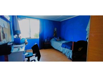 Parcela de 5.700 m2, con casa de 144 m2., en La Cruz.