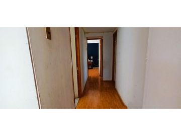 Parcela de 5.700 m2, con casa de 144 m2., en La Cruz.